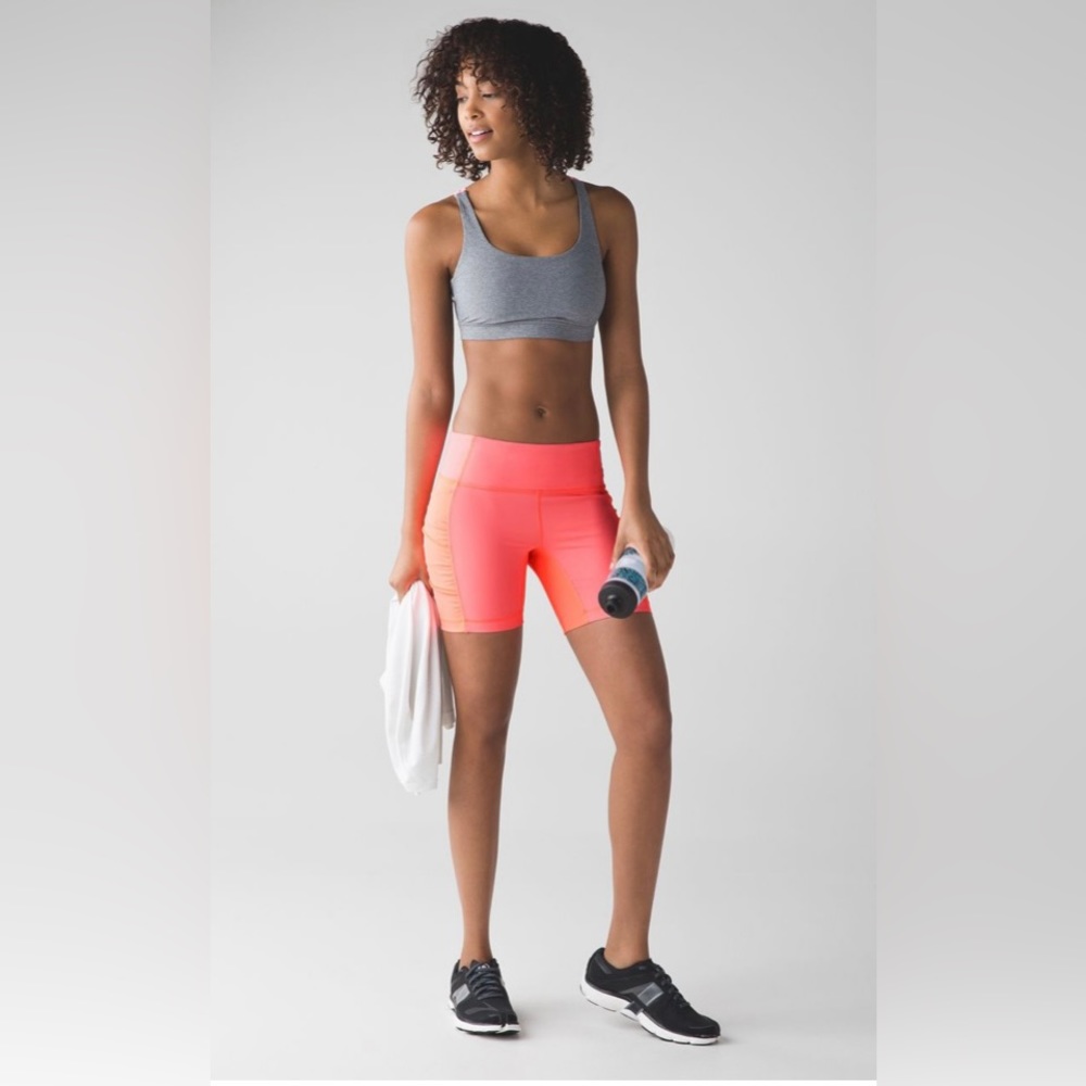 🍋 Lululemon Speed Track Short, ruching, side pockets, New With Tags (NWT)